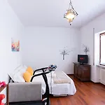 A Soli 190M Dal Mare Residenza Esclusiva Con 2 Suite, 2 Bagni, Balcone Con Vista E Area Fitness Nel Cuore Della Citta